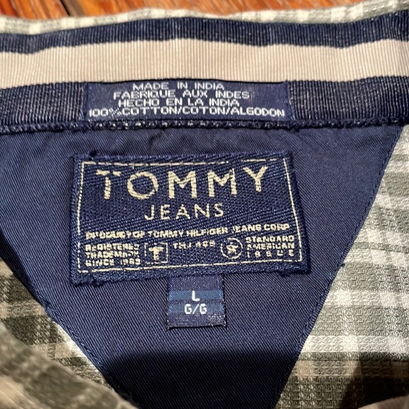 Tommy jeans brand, Vintage , size L,short sleeve button up shirt - Picture 3 of 3